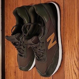 New Balance Men's Olive Green Shoes Like New Size 10.5